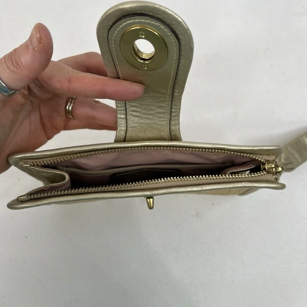 Coach Parker Natural Straw Leather Trim Clutch Wristlet Wallet Gold Turnlock